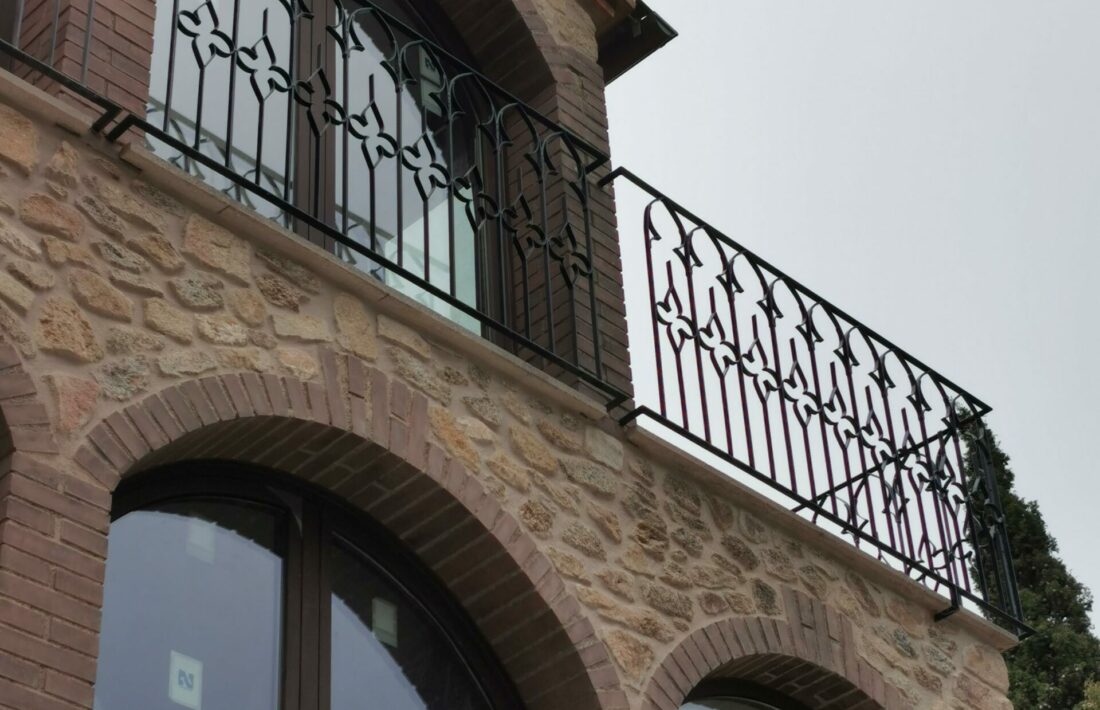 Garde-corps balcons et terrasse, mas Catalan, Espagne